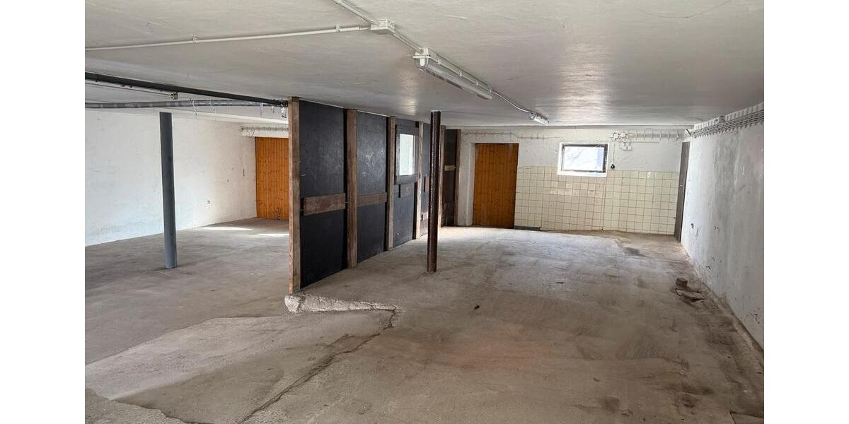 Gewerbeobjekt Mainleus - 350&euro; | Angebot:25644877