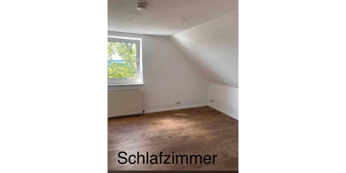 Dachgeschoßwohnung Auerbach in der Oberpfalz - 3 Zimmer, 80 m&sup2;, 550&euro; | Angebot:25236832