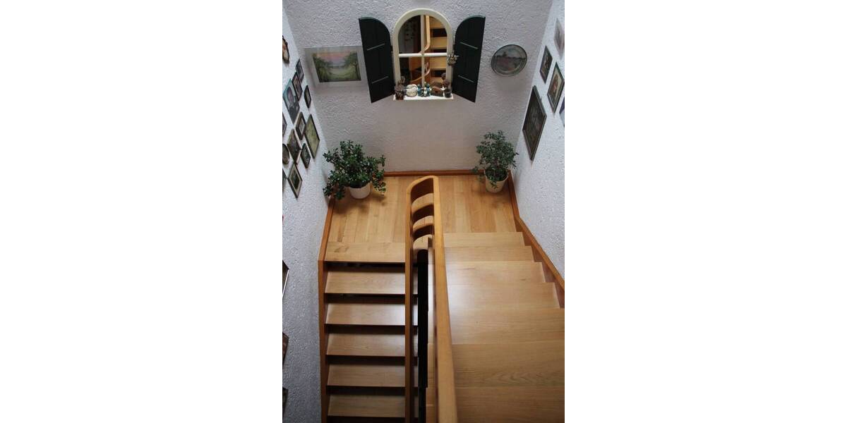 Einfamilienhaus Auerbach - 9 Zimmer, 264 m&sup2;, 650.000&euro; | Angebot:26276316