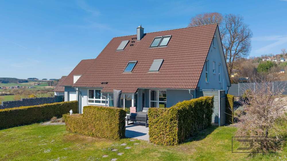 Einfamilienhaus Bindlach - 9 Zimmer, 322 m&sup2;, 995.000&euro; | Angebot:25826631
