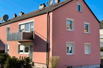 Wohnung Bad Berneck im Fichtelgebirge - 4 Zimmer, 81 m&sup2;, 179.000&euro; | Angebot:27179582