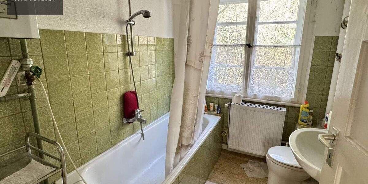 Doppelhaushälfte Kulmbach Blaich - 8 Zimmer, 160 m&sup2;, 189.000&euro; | Angebot:25665686