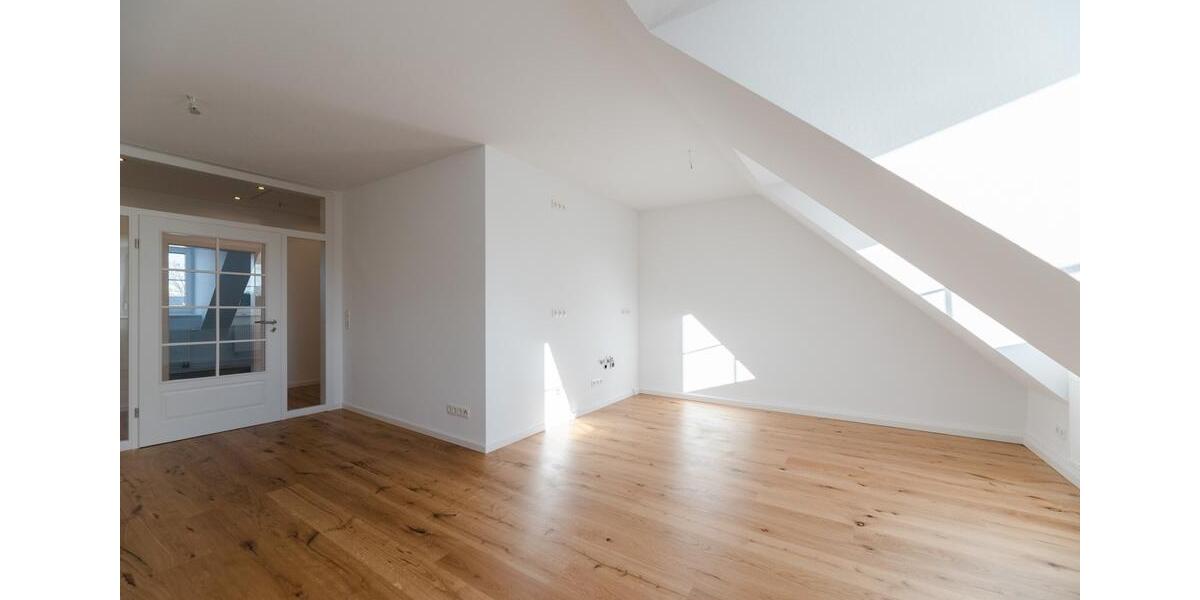 Dachgeschoßwohnung Bayreuth Meyernberg - 3 Zimmer, 69 m&sup2;, 245.000&euro; | Angebot:26834920