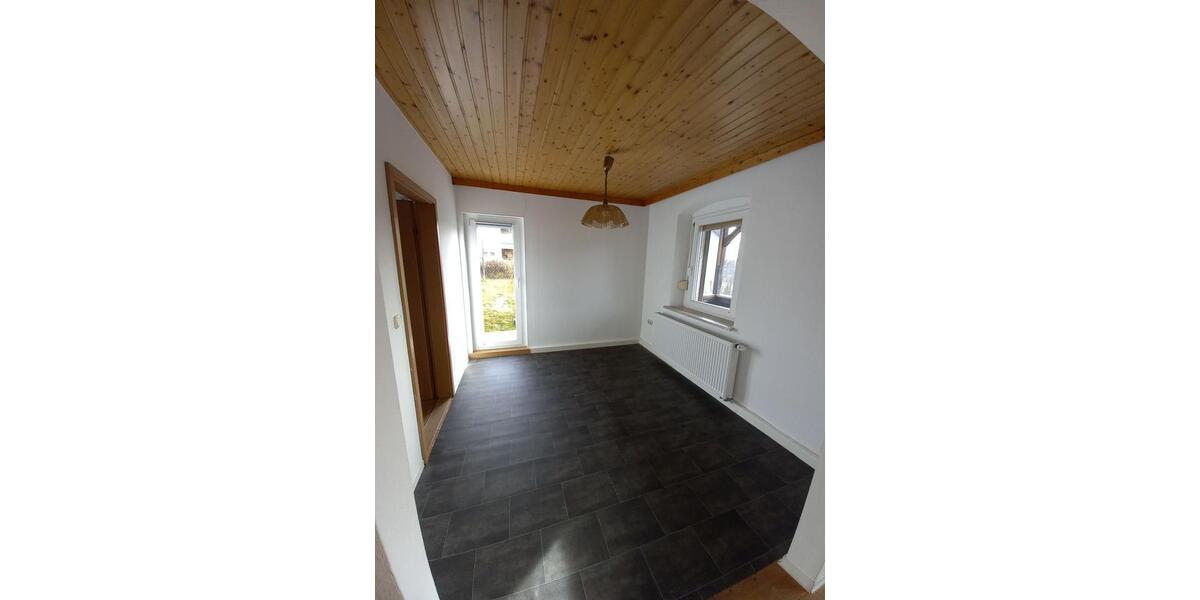 Etagenwohnung Fichtelberg - 4 Zimmer, 82 m&sup2;, 680&euro; | Angebot:25986592