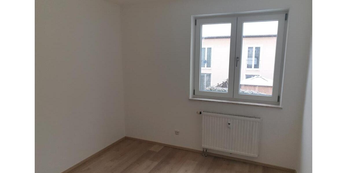 Etagenwohnung Speichersdorf - 3 Zimmer, 80 m&sup2;, 190.000&euro; | Angebot:25989010