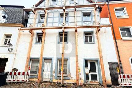 Haus Kulmbach Blaich - 10 Zimmer, 500 m&sup2;, 120.000&euro; | Angebot:26246434