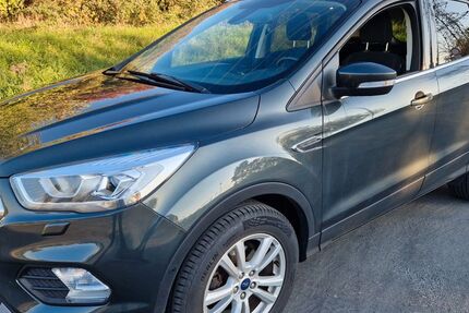 Ford Kuga 93.260 km 8.999 &euro; Kulmbach 95326