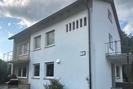 Haus Bad Berneck im Fichtelgebirge - 8 Zimmer, 180 m&sup2;, 390.000&euro; | Angebot:27069363