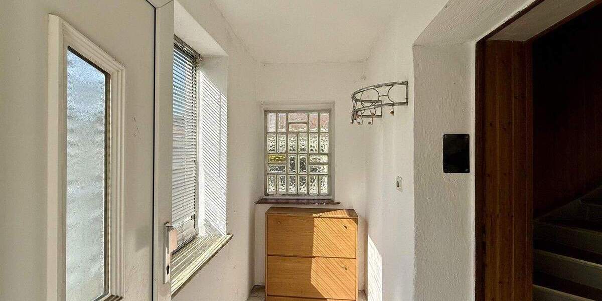 Einfamilienhaus Gößweinstein - 6 Zimmer, 126 m&sup2;, 99.000&euro; | Angebot:25906559