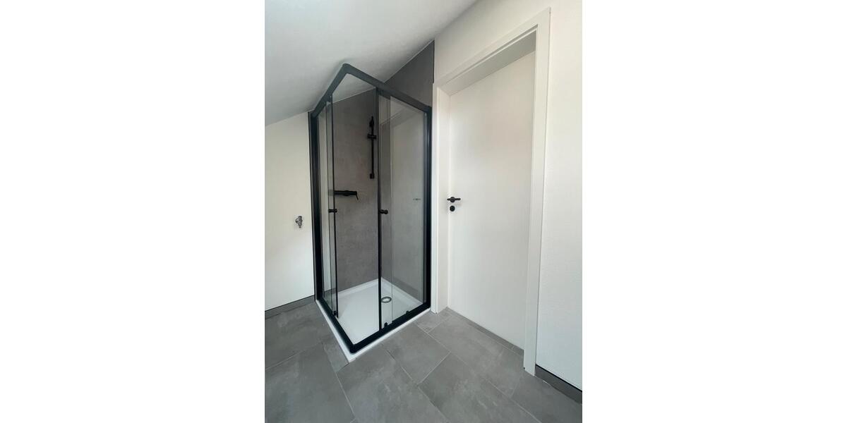 Dachgeschoßwohnung Bayreuth Meyernberg - 3 Zimmer, 89 m&sup2;, 1.030&euro; | Angebot:27544355