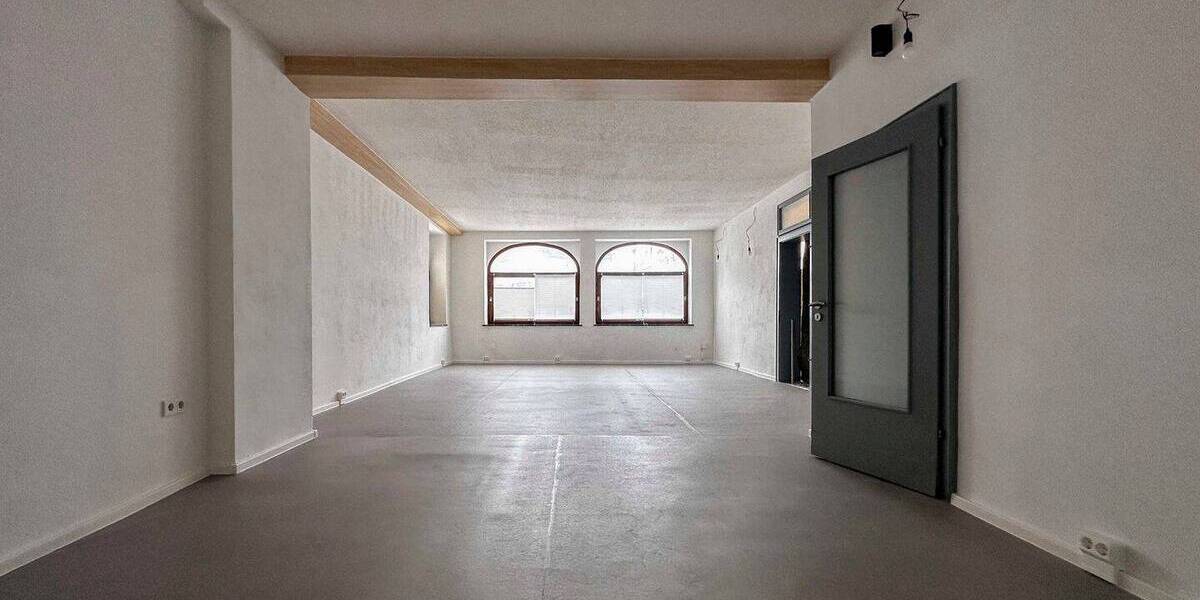 Gewerbeobjekt Hollfeld - 7 Zimmer, 375.000&euro; | Angebot:26319464