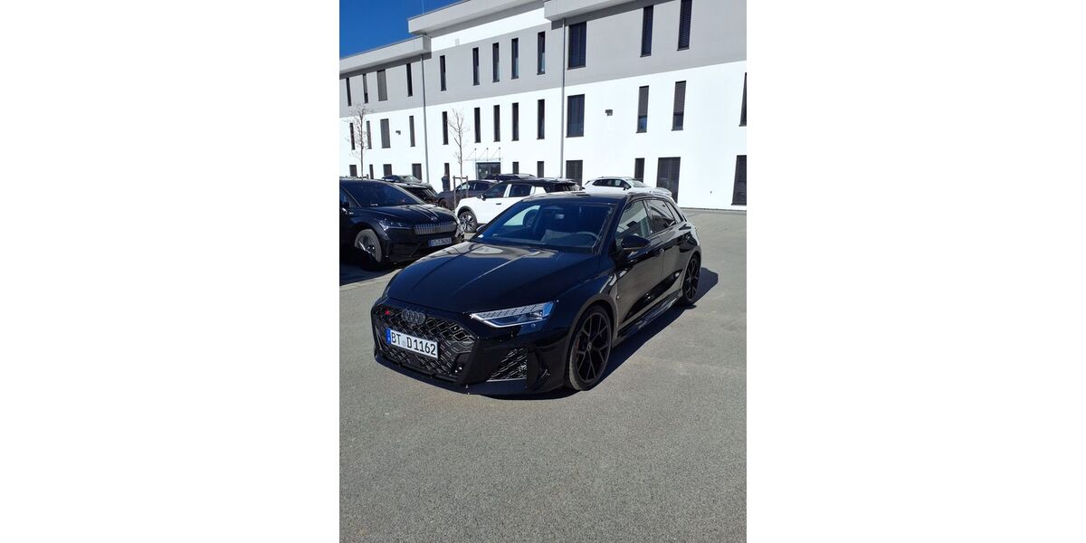 Audi RS3 8.000 km 61.390 &euro; Eschenbach 92676