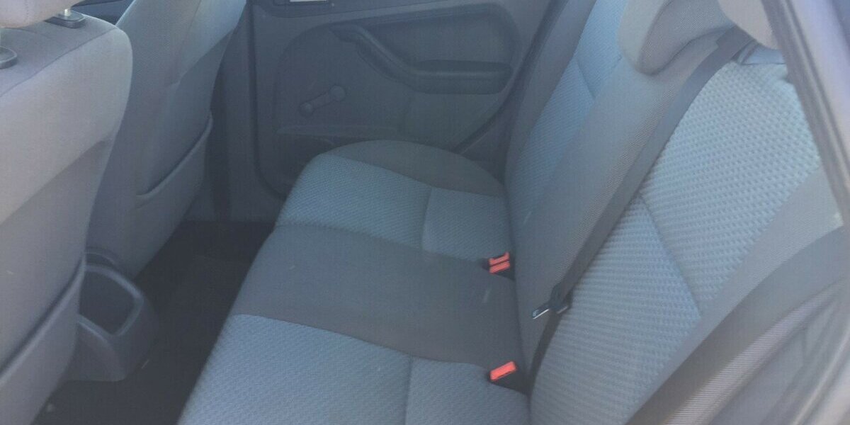 Ford Focus Style,Tempomat ,Klima,Tüv Neu! 321.000 km 2.000 &euro; Himmelkron 95502