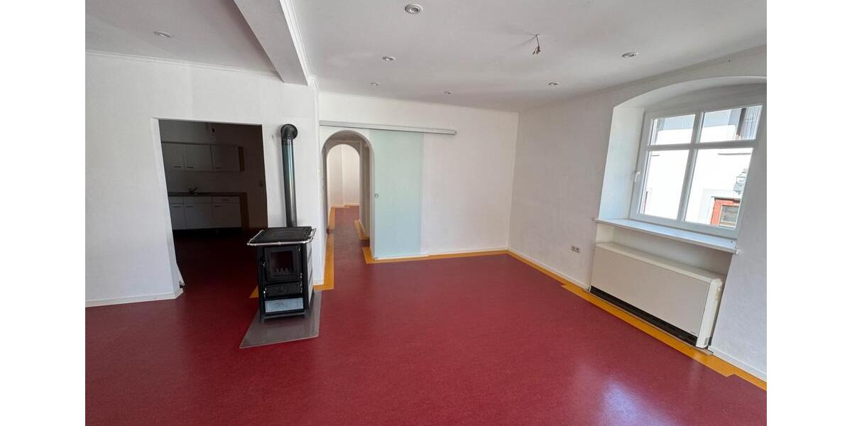 Erdgeschoßwohnung Himmelkron - 4 Zimmer, 107 m&sup2;, 550&euro; | Angebot:24455570