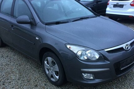 Hyundai i30 Kombi,Edition, Klima ! 189.000 km 3.900 &euro; Himmelkron 95502