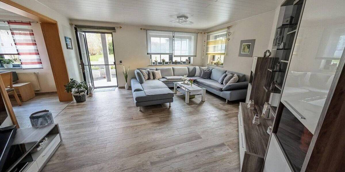 Einfamilienhaus Goldkronach/ Dressendorf Dressendorf - 7 Zimmer, 232 m&sup2;, 765.000&euro; | Angebot:26641486