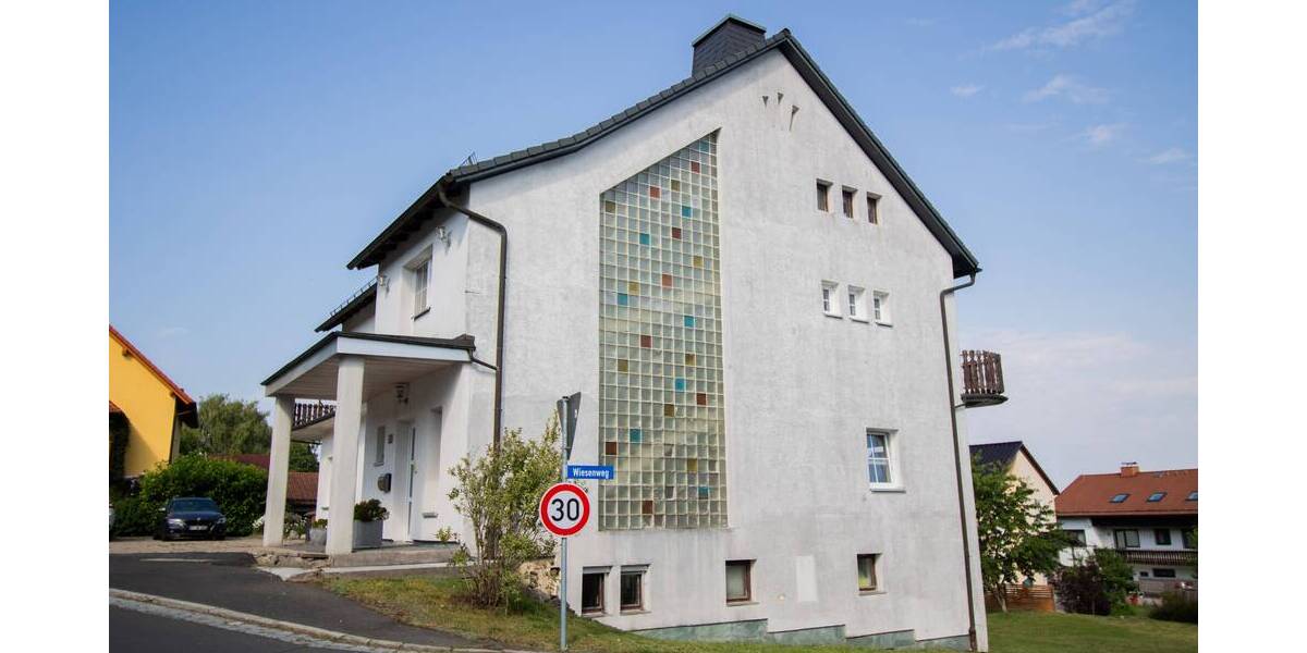 Mehrfamilienhaus, Wohnhaus Bischofsgrün - 1 Zimmer, 350 m&sup2;, 379.000&euro; | Angebot:25728886