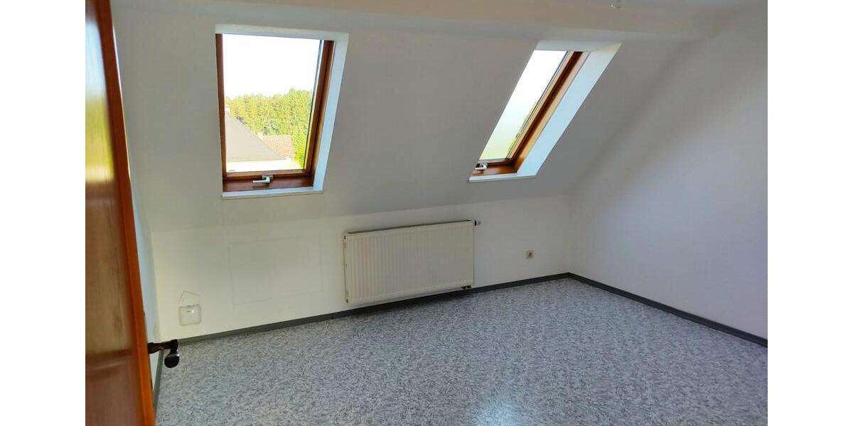 Dachgeschoßwohnung Vorbach - 2.5 Zimmer, 86 m&sup2;, 675&euro; | Angebot:25855038