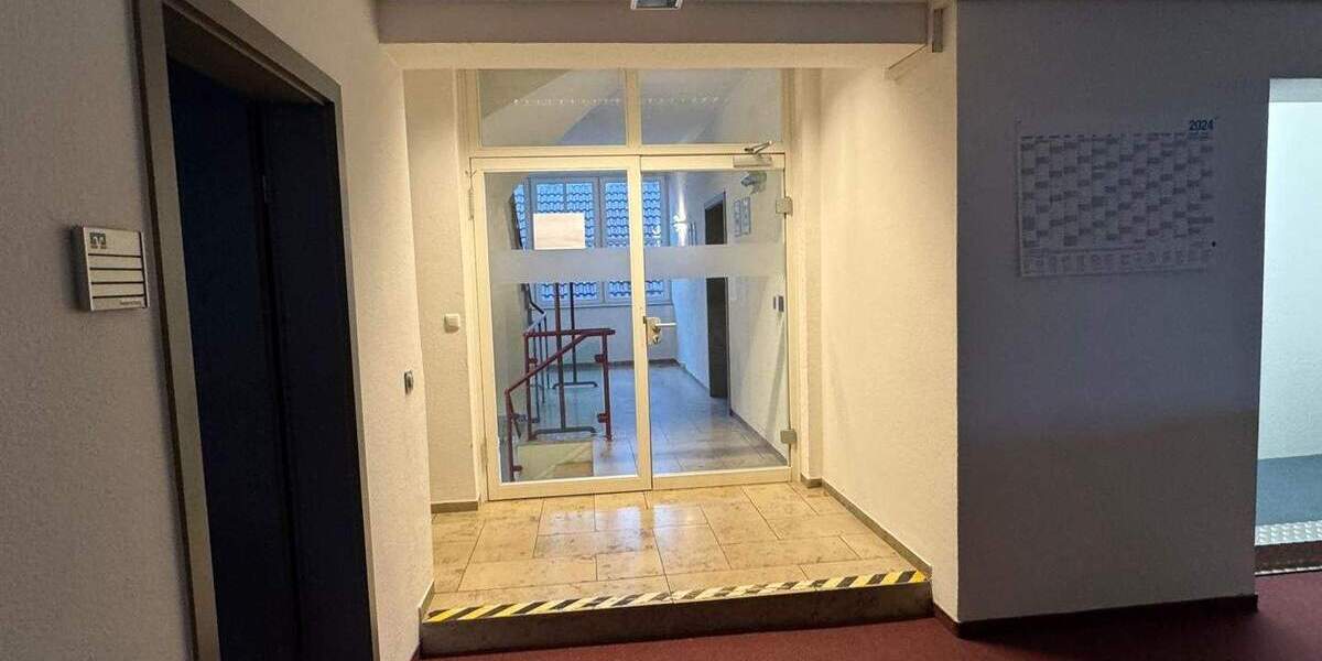 Gewerbeobjekt Bindlach - 8 Zimmer, 265 m&sup2;, 1.500&euro; | Angebot:25768276