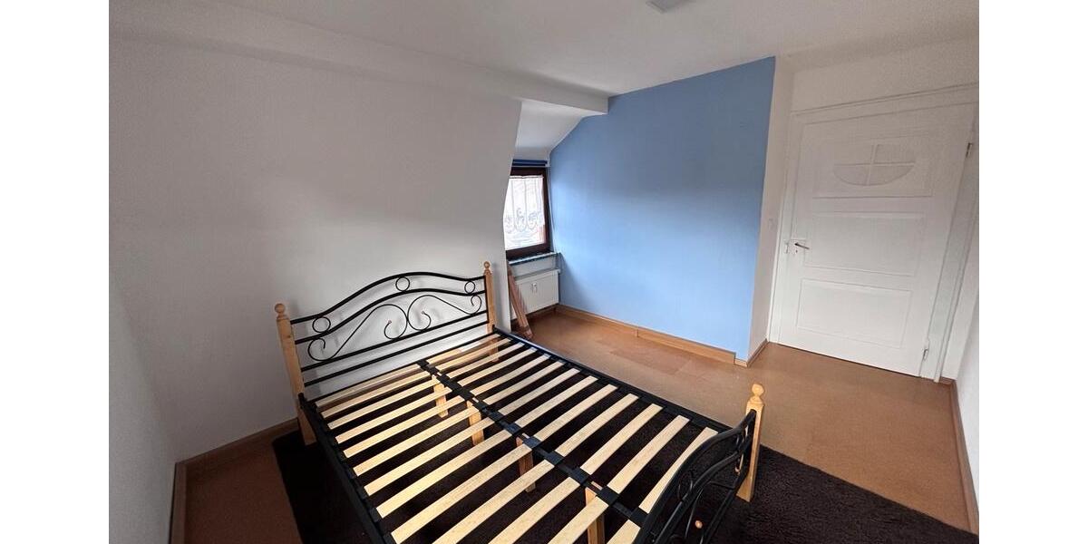 Dachgeschoßwohnung Schnabelwaid - 3 Zimmer, 80 m&sup2;, 700&euro; | Angebot:26033515