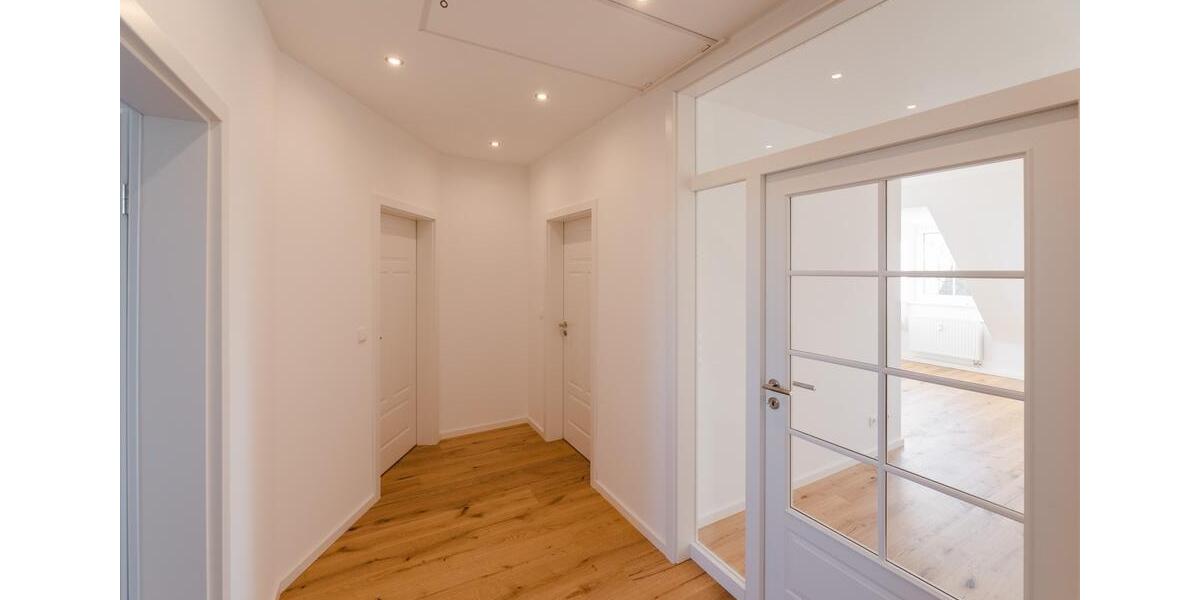 Dachgeschoßwohnung Bayreuth Meyernberg - 3 Zimmer, 69 m&sup2;, 245.000&euro; | Angebot:26834920