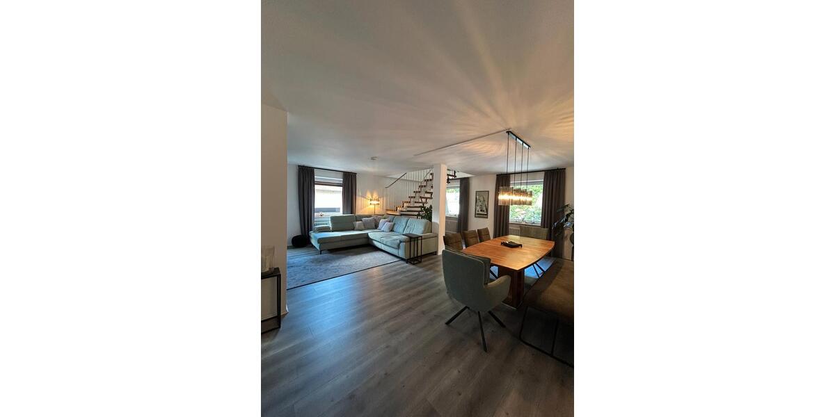 Maisonettenwohnung Bad Berneck im Fichtelgebirge - 3.5 Zimmer, 155 m&sup2;, 269.000&euro; | Angebot:27013697