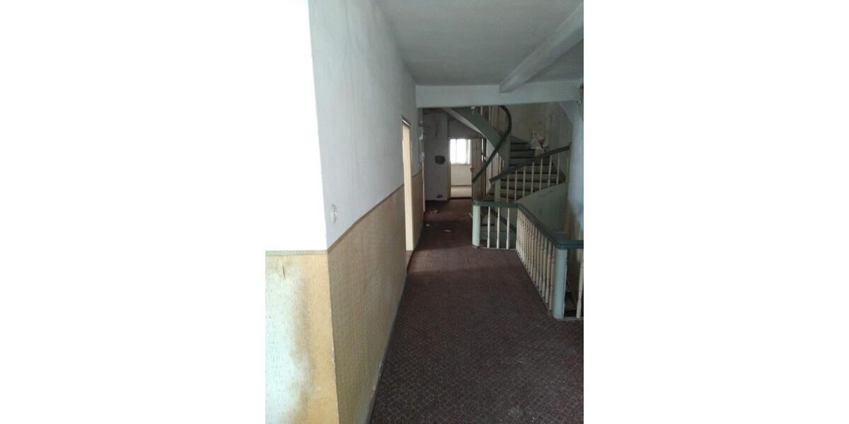 Mehrfamilienhaus, Wohnhaus Bad Berneck im Fichtelgebirge - 12 Zimmer, 250 m&sup2;, 89.000&euro; | Angebot:26699103
