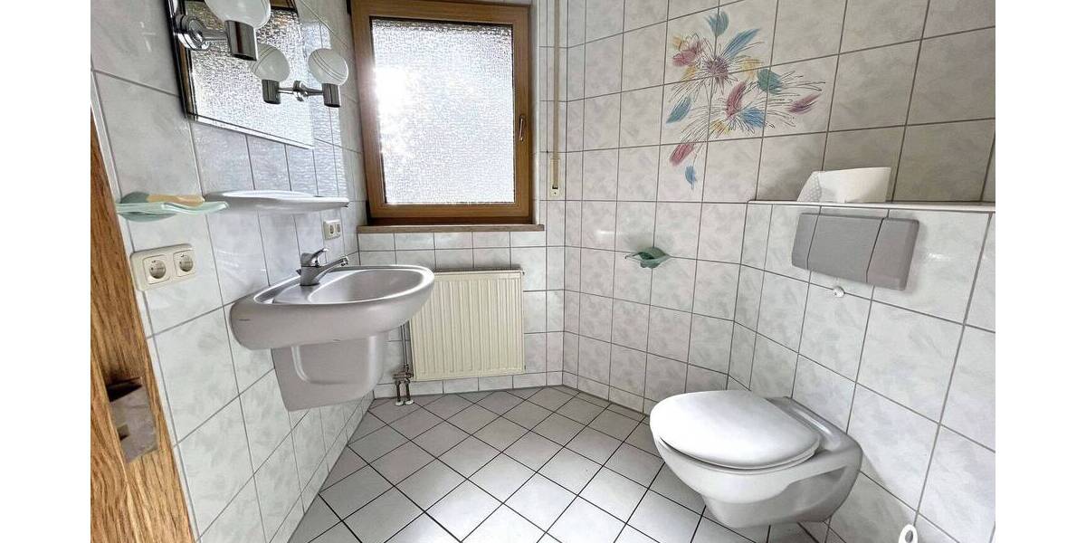 Einfamilienhaus Untersteinach - 7 Zimmer, 200 m&sup2;, 420.000&euro; | Angebot:25986609