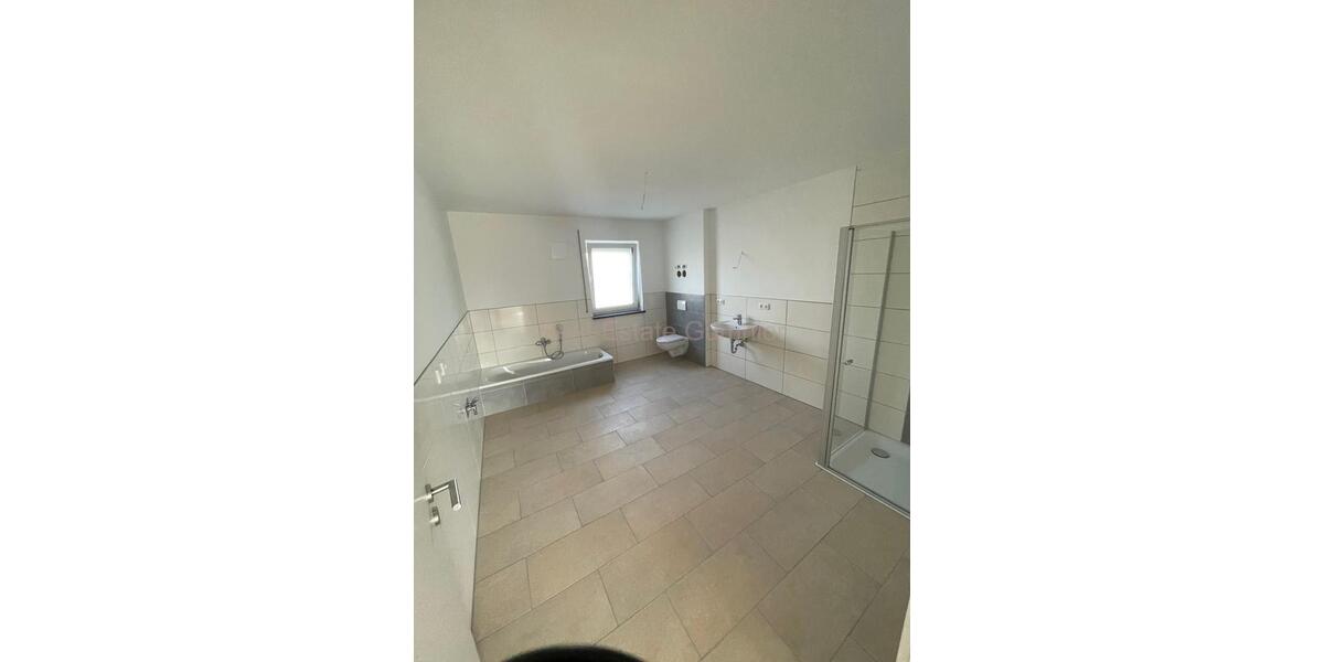 Erdgeschoßwohnung Kemnath - 4 Zimmer, 114 m&sup2;, 1.390&euro; | Angebot:25882986