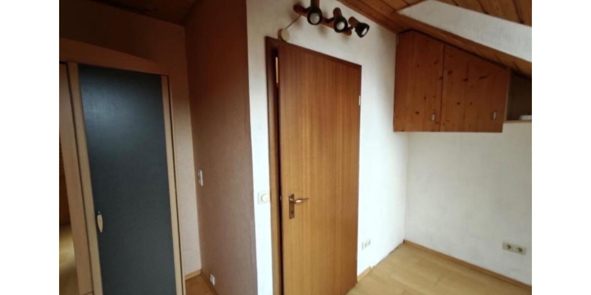 Etagenwohnung Bayreuth Meyernberg - 10 Zimmer, 180 m&sup2;, 350&euro; | Angebot:25755029