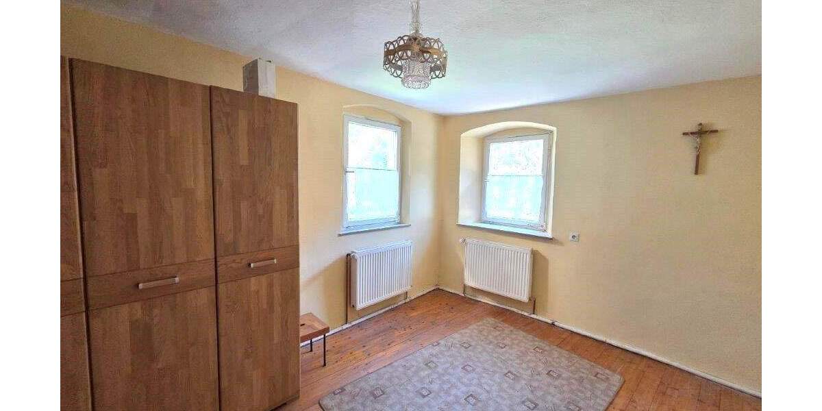 Einfamilienhaus Stadtsteinach - 5 Zimmer, 140 m&sup2;, 119.000&euro; | Angebot:25707335
