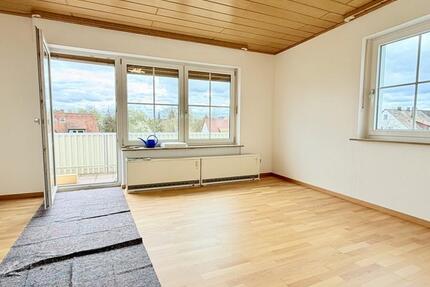 Wohnung Eckersdorf - 3 Zimmer, 65 m&sup2;, 500&euro; | Angebot:26589427