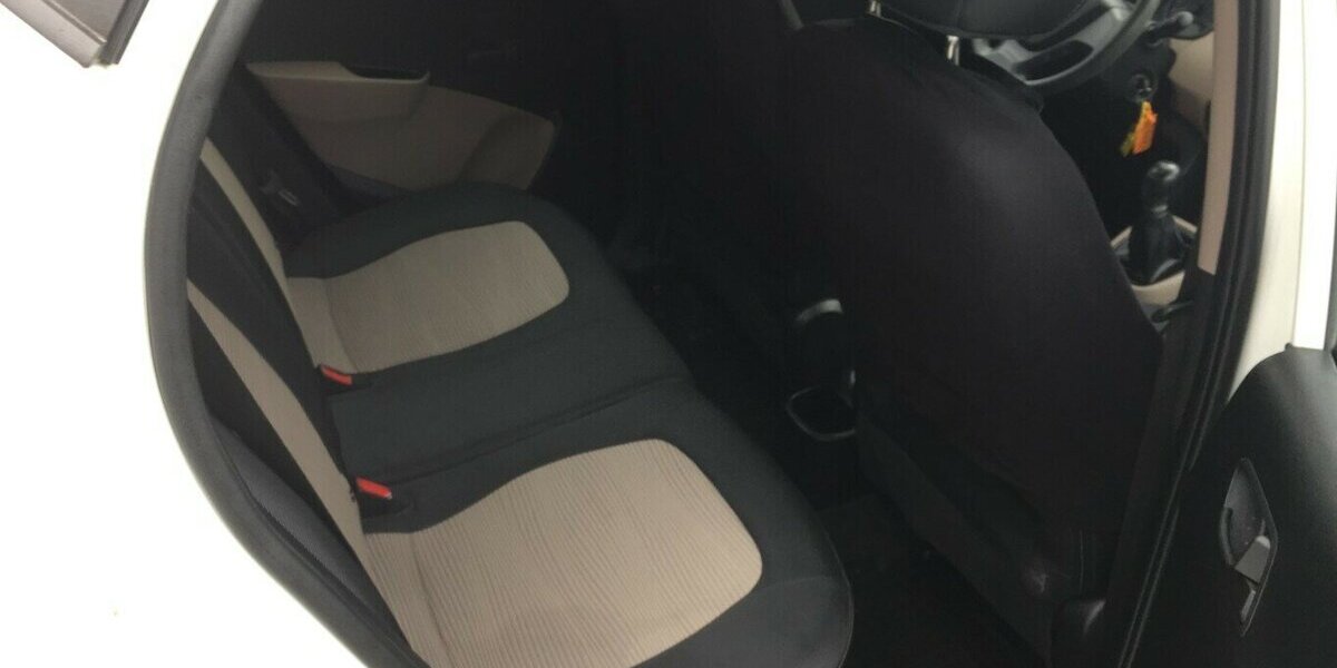 Hyundai i10 Klima,8 Fach Bereift ! 120.000 km 4.950 &euro; Himmelkron 95502