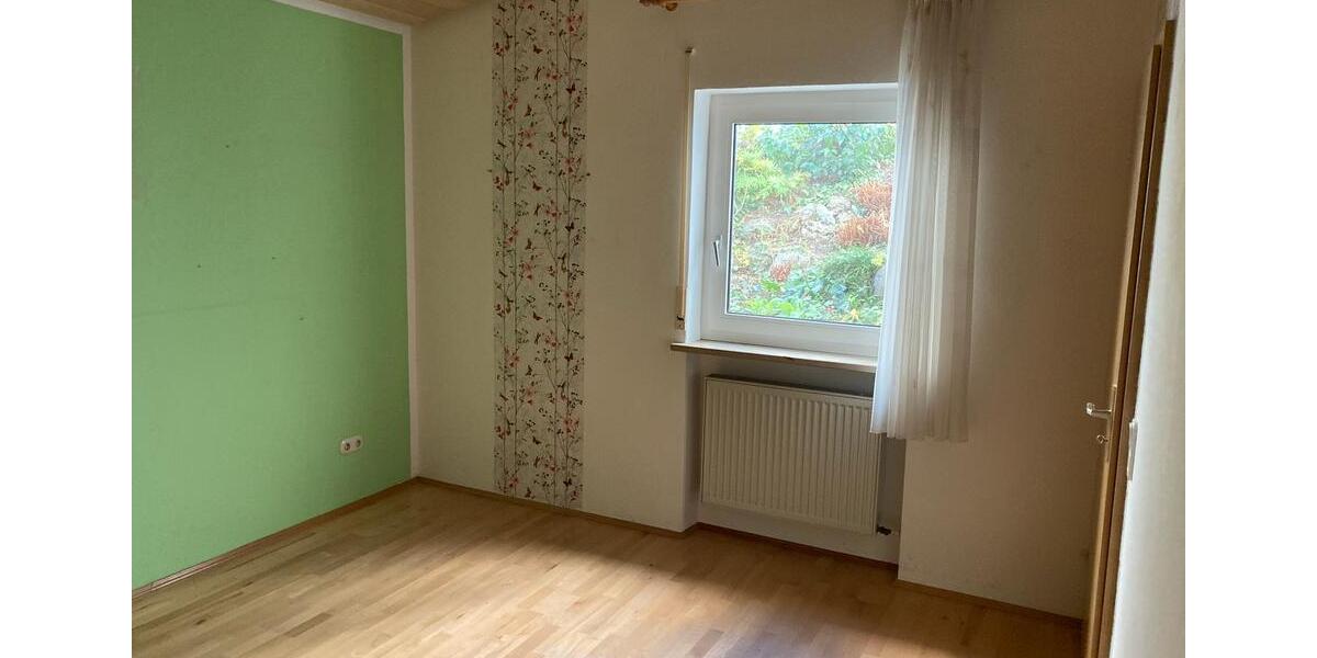 Erdgeschoßwohnung Kulmbach Blaich - 2.5 Zimmer, 70 m&sup2;, 550&euro; | Angebot:26041375