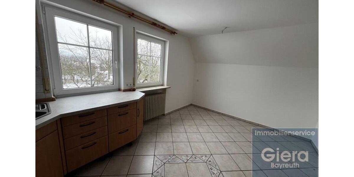 Etagenwohnung Neudrossenfeld - 3 Zimmer, 107 m&sup2;, 1.200&euro; | Angebot:25304925