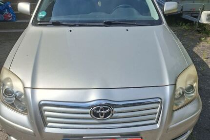Toyota Avensis 139.000 km 2.300 &euro; Haag 95473