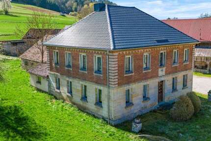 Haus Pottenstein - 8 Zimmer, 206 m&sup2;, 169.000&euro; | Angebot:26555887