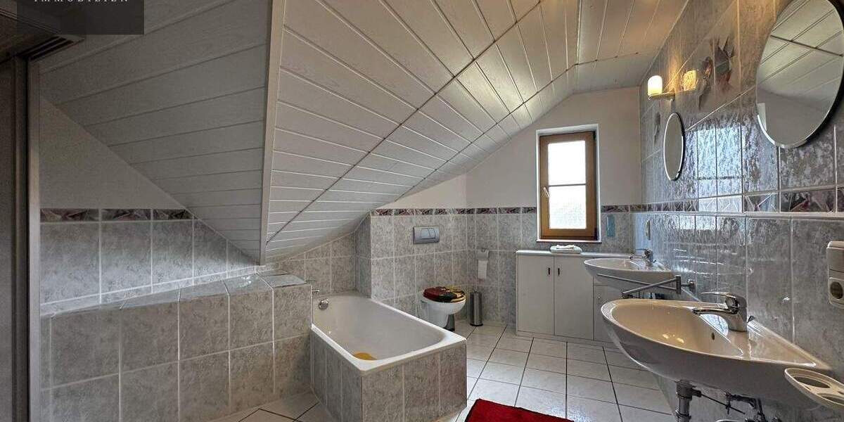 Einfamilienhaus Marktschorgast - 4 Zimmer, 125 m&sup2;, 365.000&euro; | Angebot:25877243