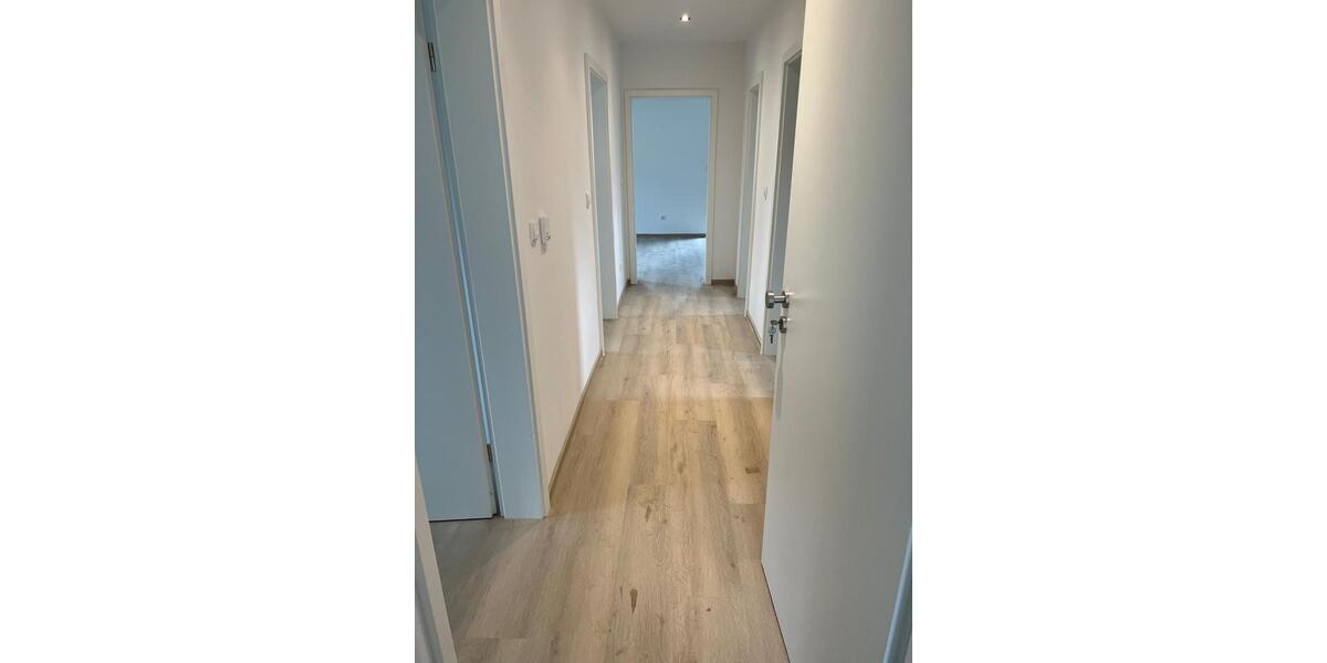 Einfamilienhaus Neuenmarkt - 4 Zimmer, 140 m&sup2;, 500.000&euro; | Angebot:27166203