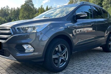 Ford Kuga 150.500 km 12.990 &euro; Neusorg 95700
