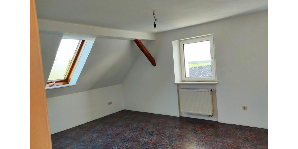 Dachgeschoßwohnung Vorbach - 2.5 Zimmer, 86 m&sup2;, 675&euro; | Angebot:25855038