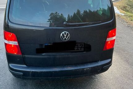 VW Touran 236.400 km 2.100 &euro; Stammbach 95236