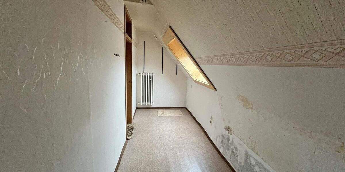 Einfamilienhaus Untersteinach - 6 Zimmer, 110 m&sup2;, 109.000&euro; | Angebot:25707348