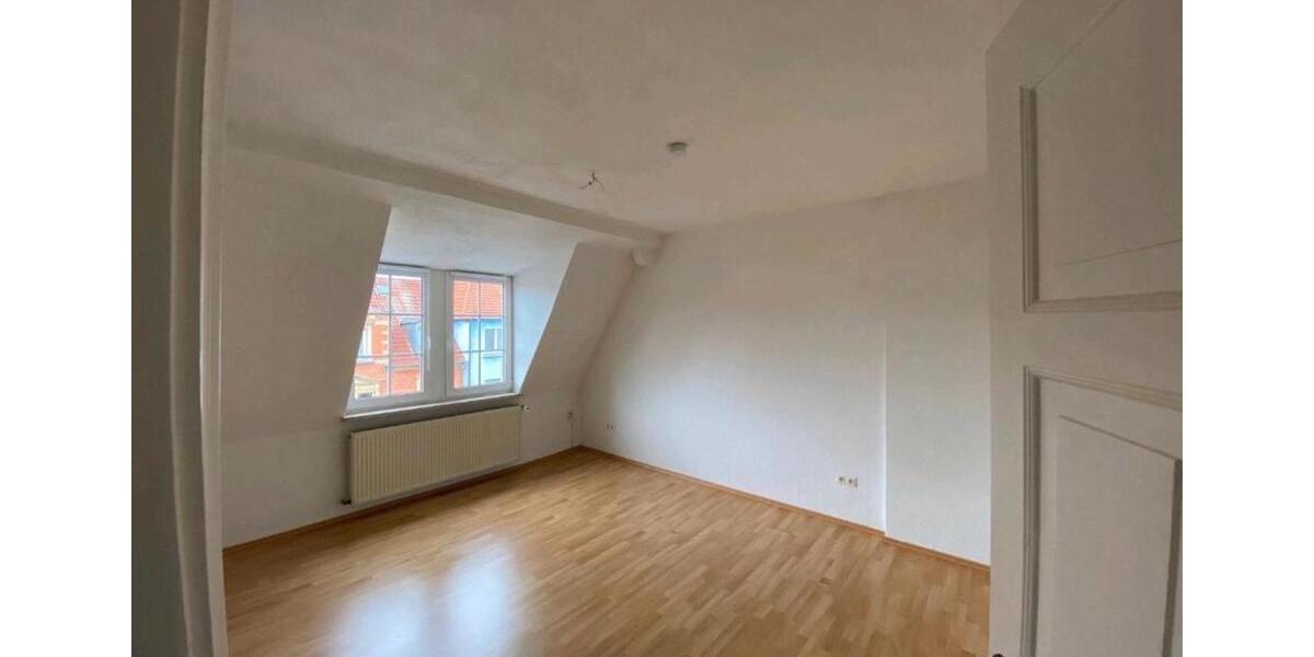 Dachgeschoßwohnung Bayreuth City - 2 Zimmer, 65 m&sup2;, 680&euro; | Angebot:26694040