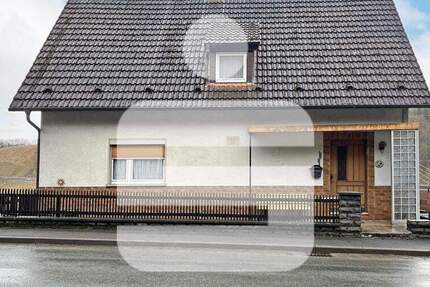 Haus Untersteinach - 6 Zimmer, 110 m&sup2;, 109.000&euro; | Angebot:25707348