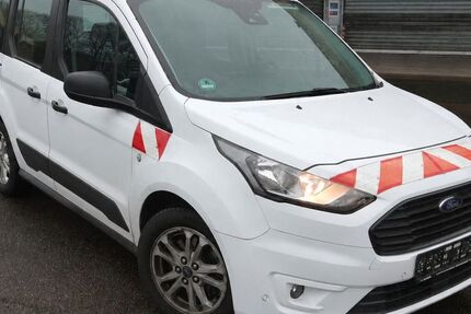 Ford Tourneo Connect 216.000 km 9.401 &euro; Neusorg 95700