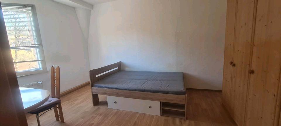 Etagenwohnung Warmensteinach - 3 Zimmer, 70 m&sup2;, 700&euro; | Angebot:25456515