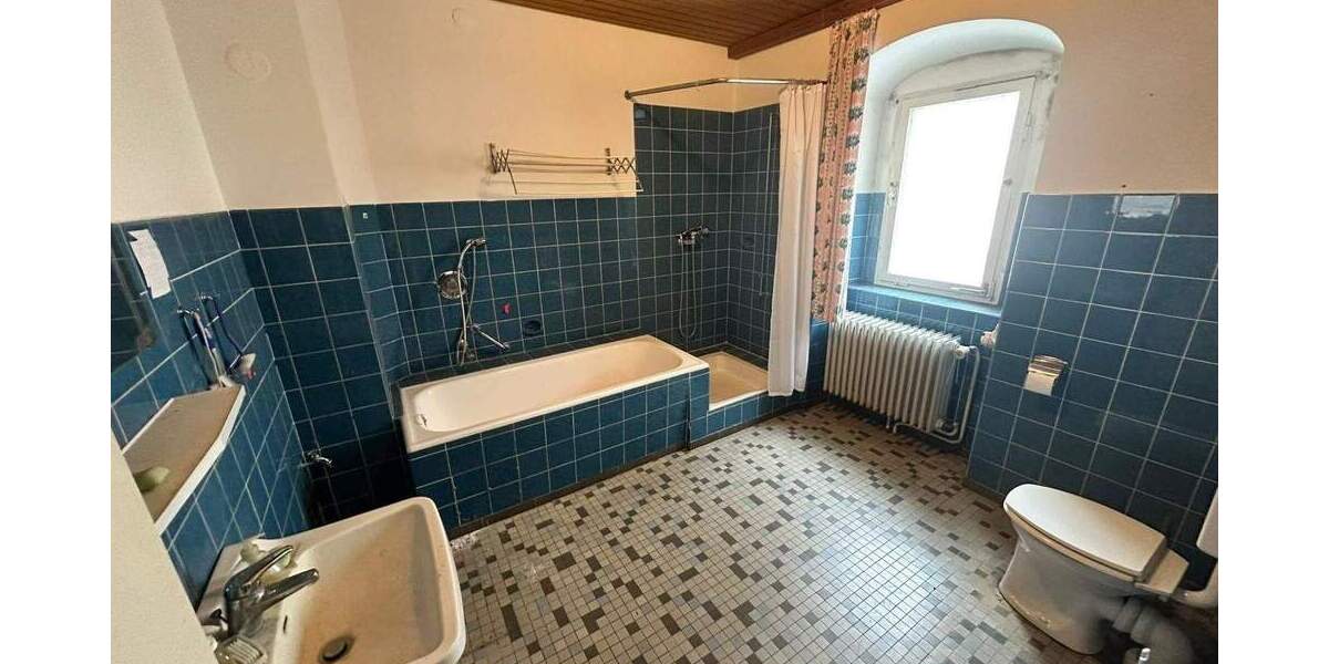 Einfamilienhaus Thurnau - 8 Zimmer, 239 m&sup2;, 249.000&euro; | Angebot:25746574