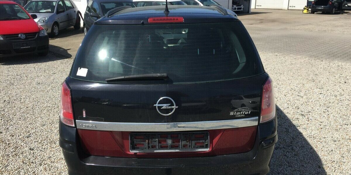 Opel Astra Kombi,AHK,Edition ,Tüv 03/28! 311.000 km 850 &euro; Himmelkron 95502