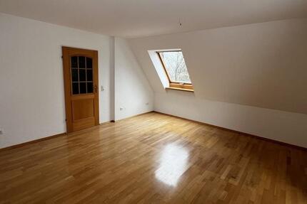 Wohnung Neudrossenfeld - 3 Zimmer, 107 m&sup2;, 1.400&euro; | Angebot:25304925